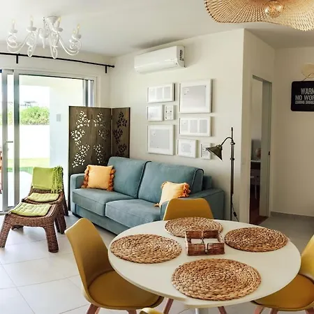 Appartement 2br W- Private Garden, Pool, Gym&parking