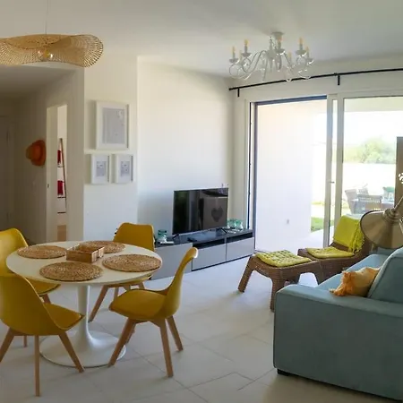 2br W- Private Garden, Pool, Gym & Parking Appartamento